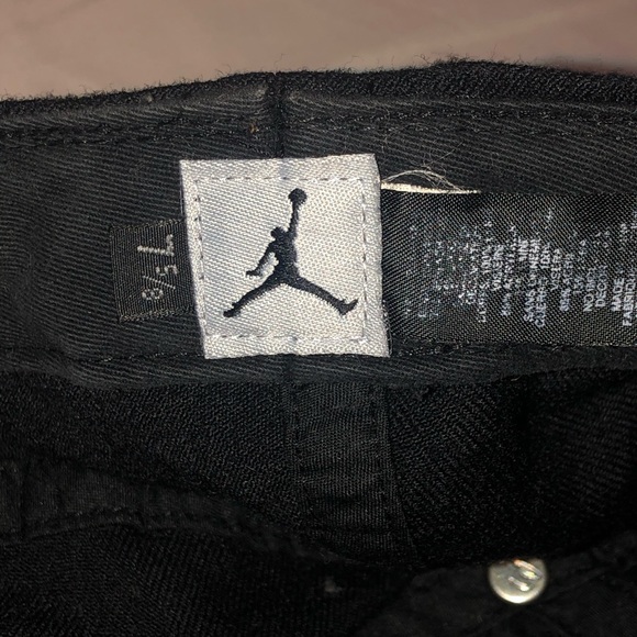 AIR JORDAN CLASSIC COLLECTION CAP SIZE: 7 5/8 Used - Picture 4 of 5